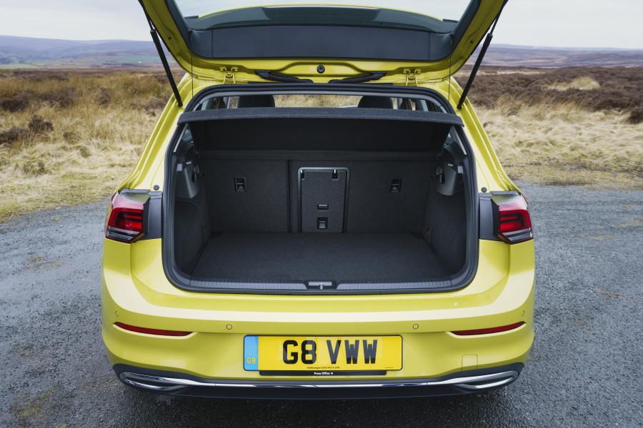 Багажник Volkswagen Golf Style 2020 года  (UK) (фото 31 из 40)